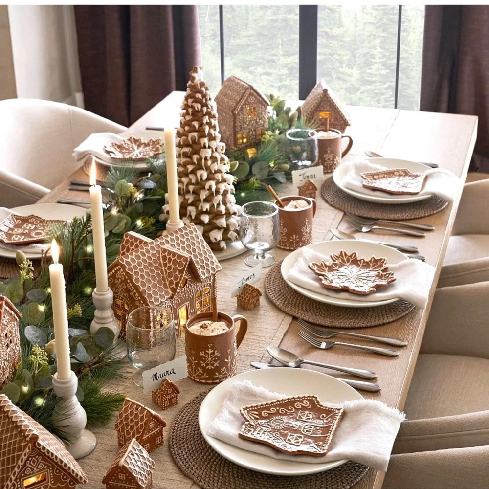Pottery Barn Gingerbread Snowflake Plates Set Of Four New In Box